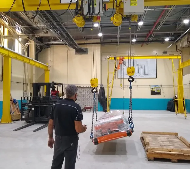 Teste de Carga de Ponte Rolante