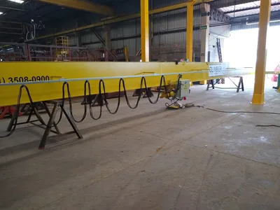 Eletrificação Tipo Festoon